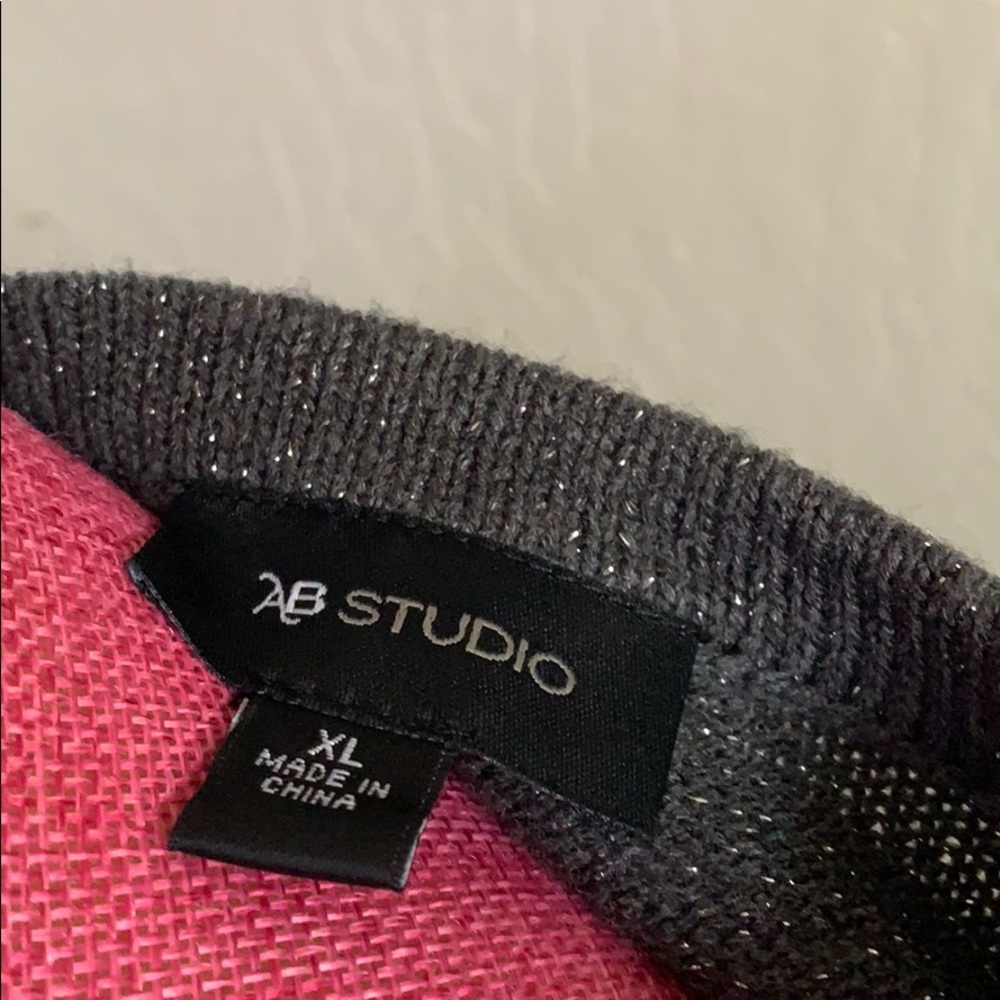 Sweater - Picture 3 of 3